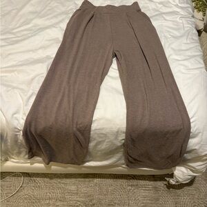 LESET Lauren Pocket Pleated Pant